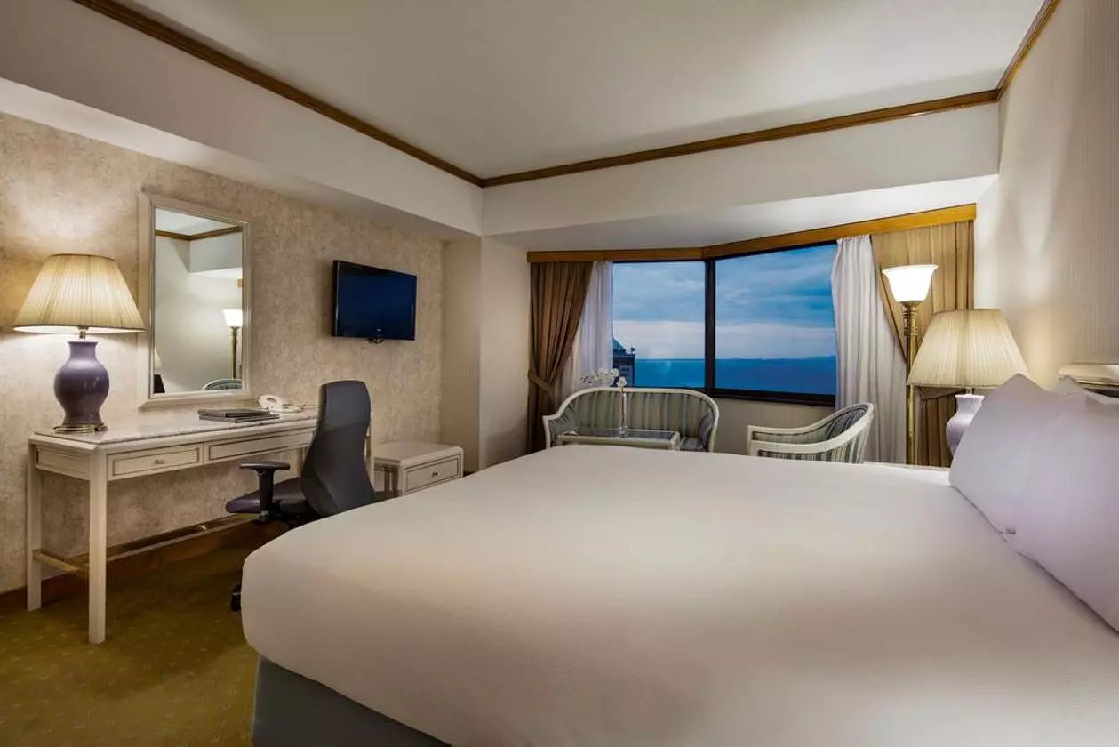 hilton_shabaviz (8).jpg